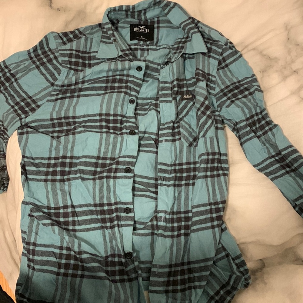 mens hollister flannel :)